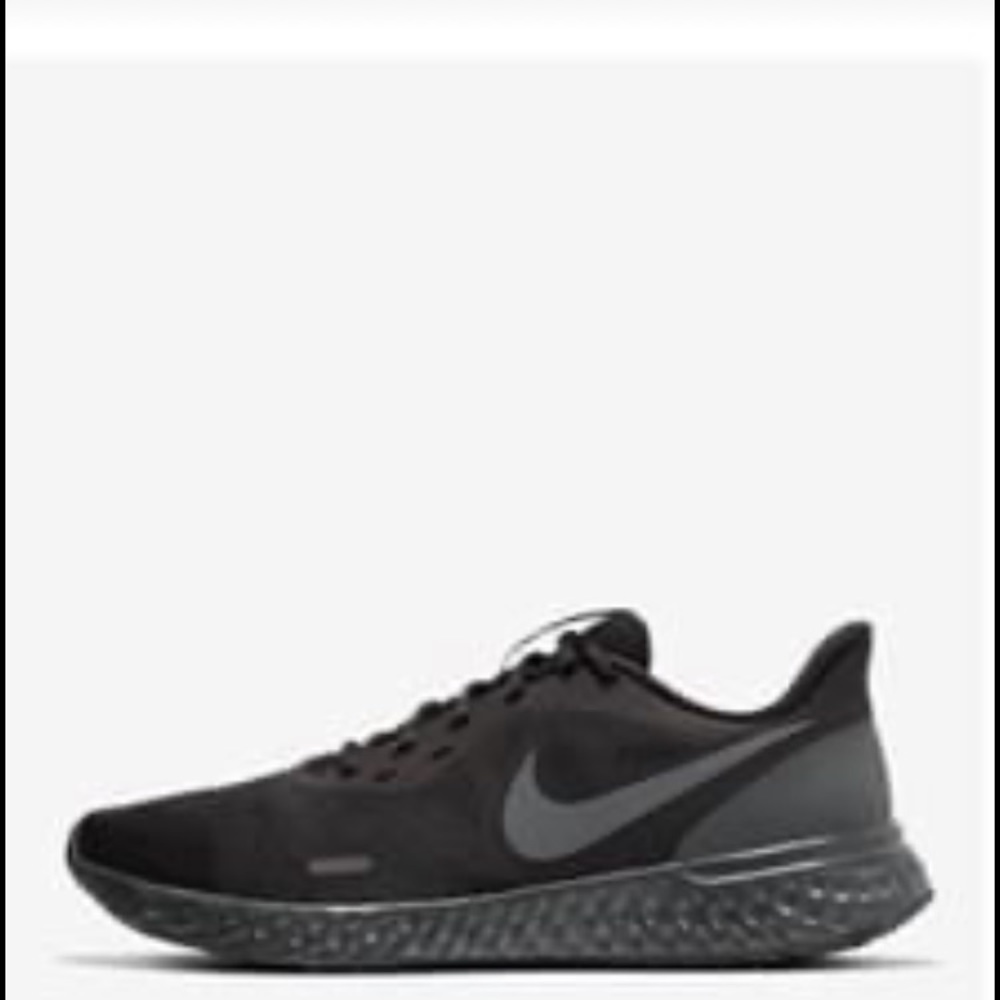 Nike Men’s Revolution 5 running shoes size 11W